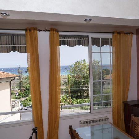 Casa Ambra Mare Lägenhet Bordighera Exteriör bild